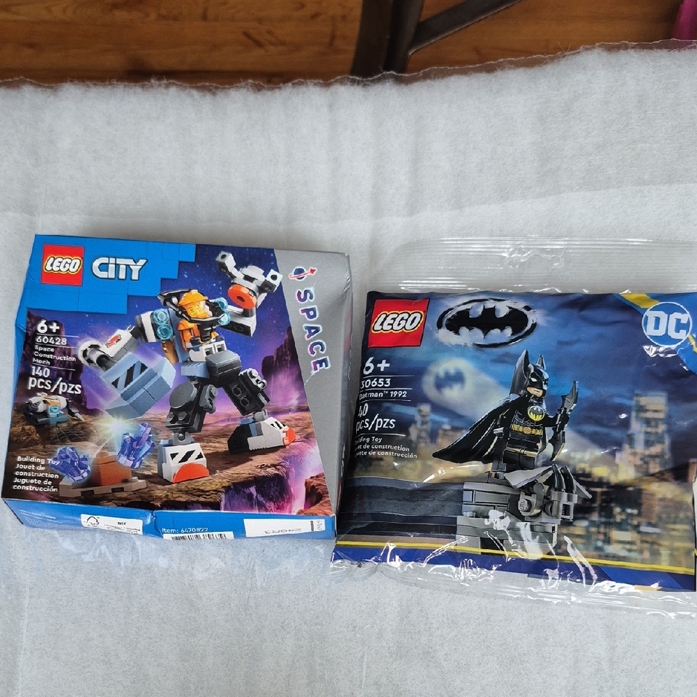 LEGO City Space Rover Building Kit. PLUS LEGO 30653 BATMAN 1992